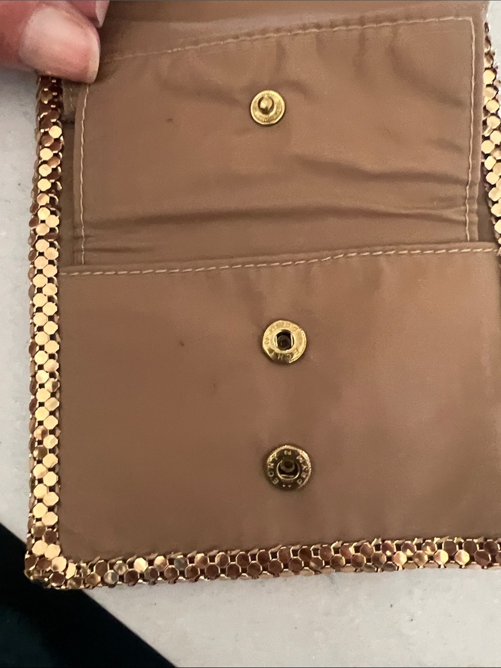 Vintage 1969 Oroton Metallic Gold Mesh Wallet with Coin Space - Picture 11 of 14